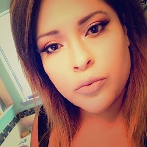 Meet your Posher, Alicia